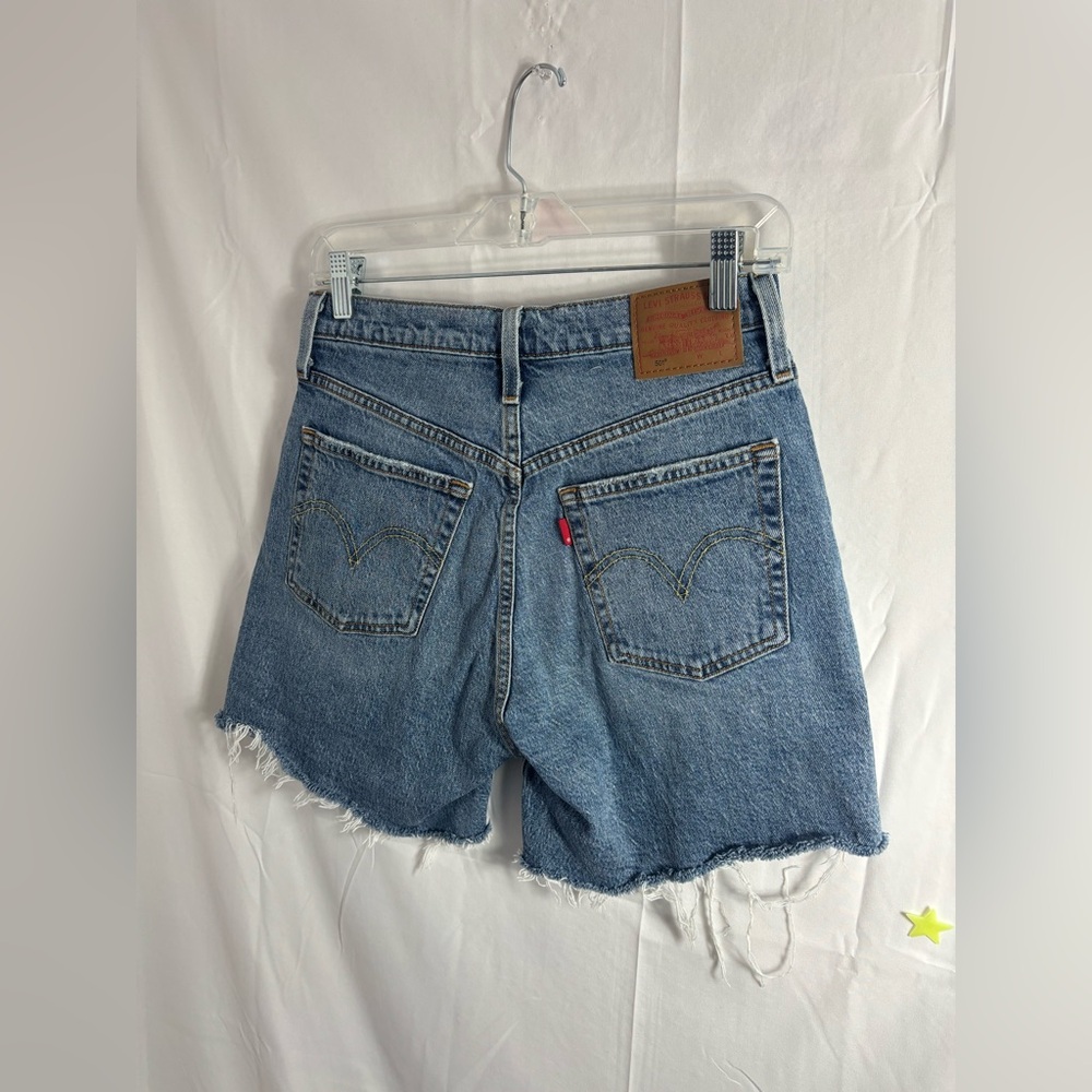 Levi 501 Distressed Mid Rise Mid Length Retro Denim Shorts Women’s Size 27 - Picture 10 of 12